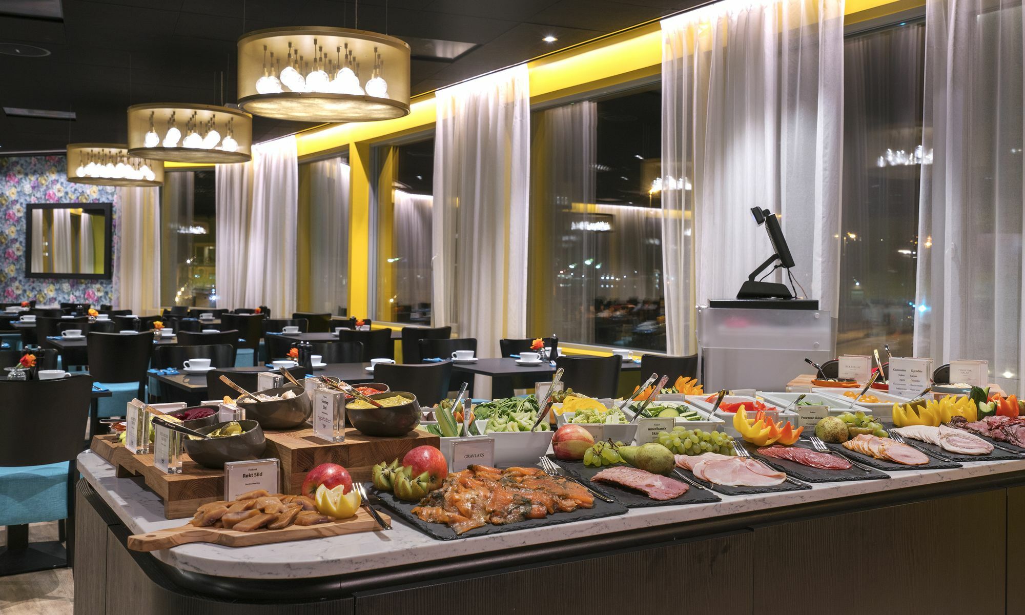 Thon Hotel Harstad Dış mekan fotoğraf